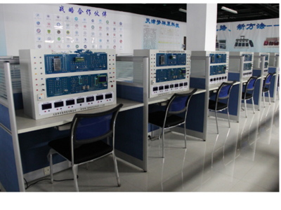 創新型光電特性及控制實踐系統